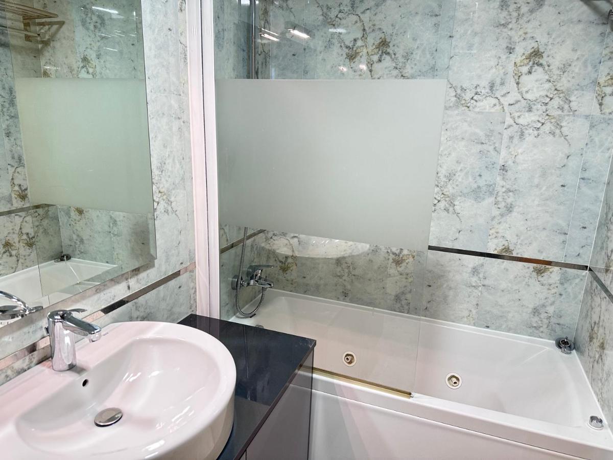 Apartamento Gran Via - Parking Gratis Salamanca Esterno foto